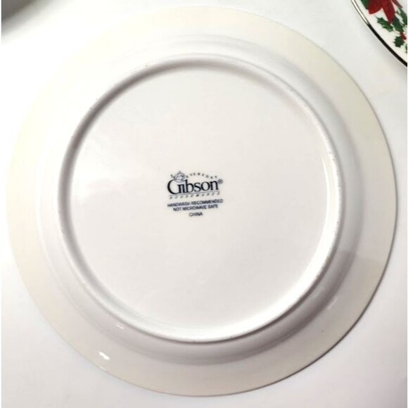 Vintage Gibson Poinsettia Dinner Plate Replacement Piece Tiny Flaws Single Plate - Picture 2 of 3
